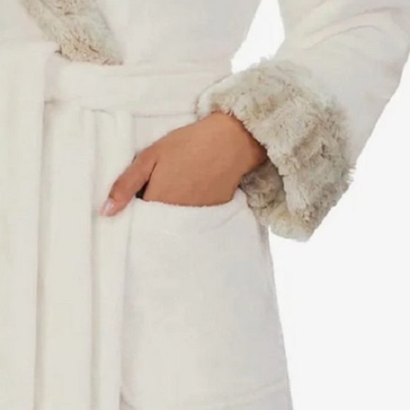Carole Hochman Long Plush Wrap Robe Ivory Small NWT - Picture 3 of 4
